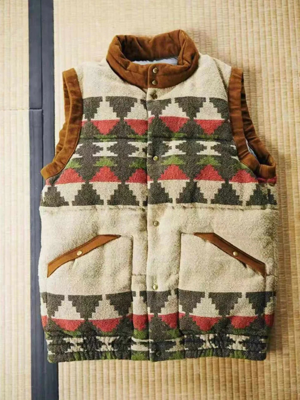 VISVIM WMV 15AW INSULATOR DOWN VEST Mud-dyed washed old carpet down vest 250805