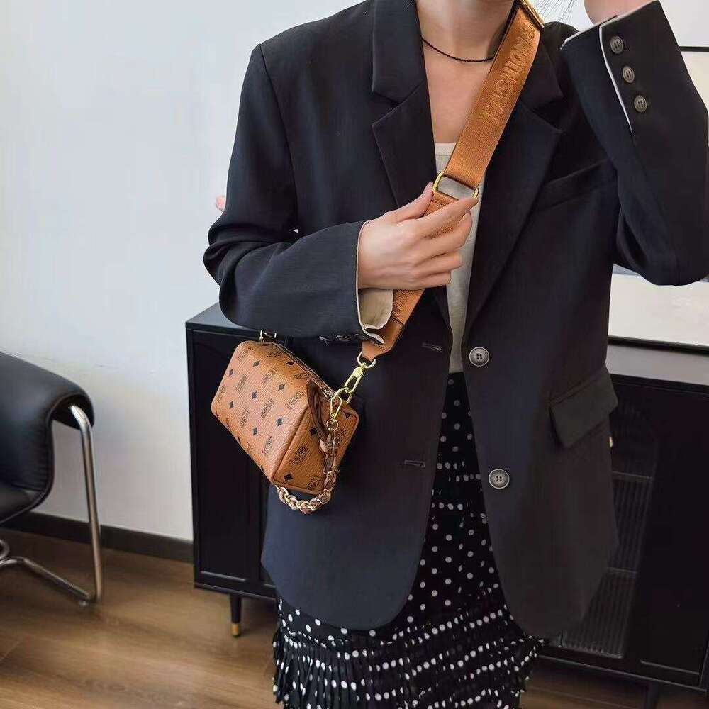 Gutiko 2025 New Vintage Pen Holder Crossbody Women's Boston Pillow Bag Live Streaming