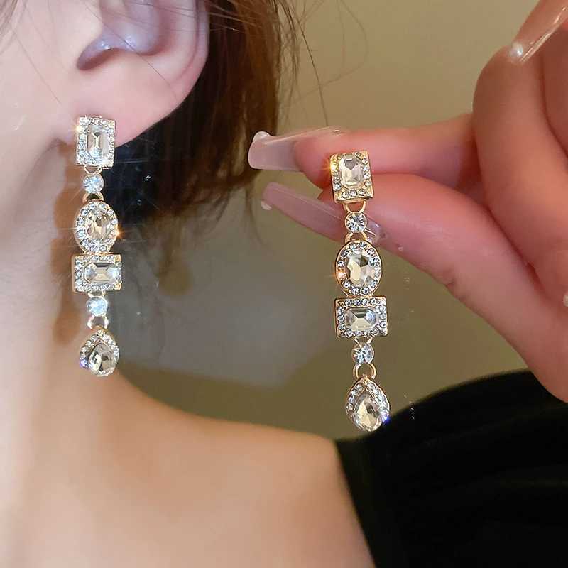 Shiny Colorful Rhinestone Long Tassel Earrings Women Fashion Geometric Square Drop Dangle Earrings Party Wedding Jewelry Gift Y250812