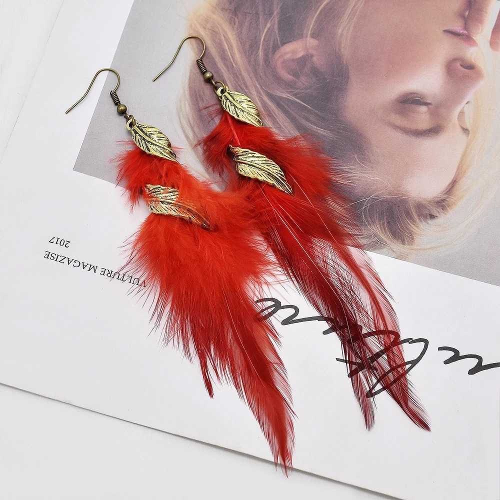 6-color Bohemian Long Feather Earrings Women Fashion Elegant Retro Feather Hangling Earrings Vacation AccESSories Y250812