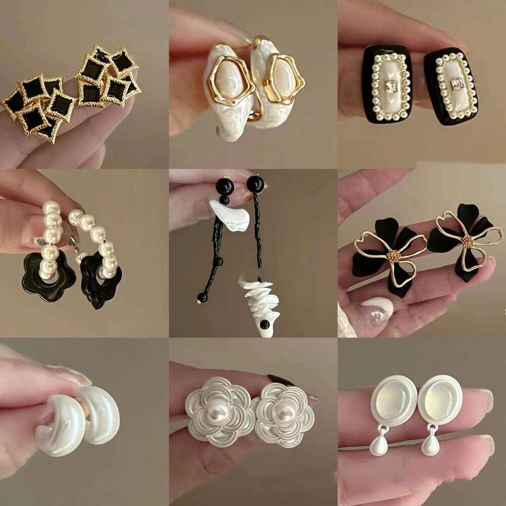 DHcollections Sier Needle French Light Dia Butterfly Niche Simple Versatile Commuting Elegant High-end Earrings for Women