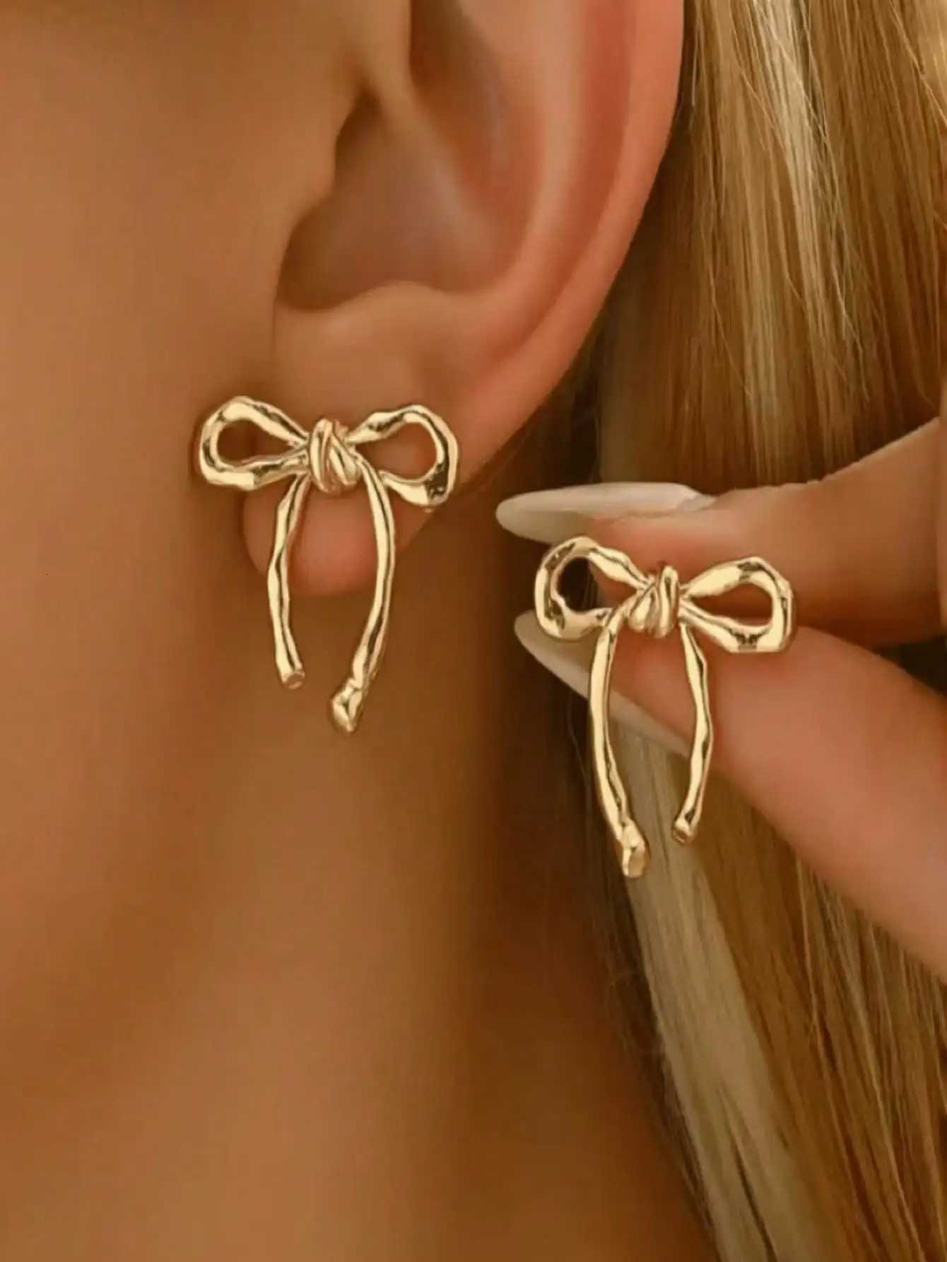 1 Pair Elegant Twisted Bow Knot Stud Earrings Simple Fashionable Everyday Accessory Y250812