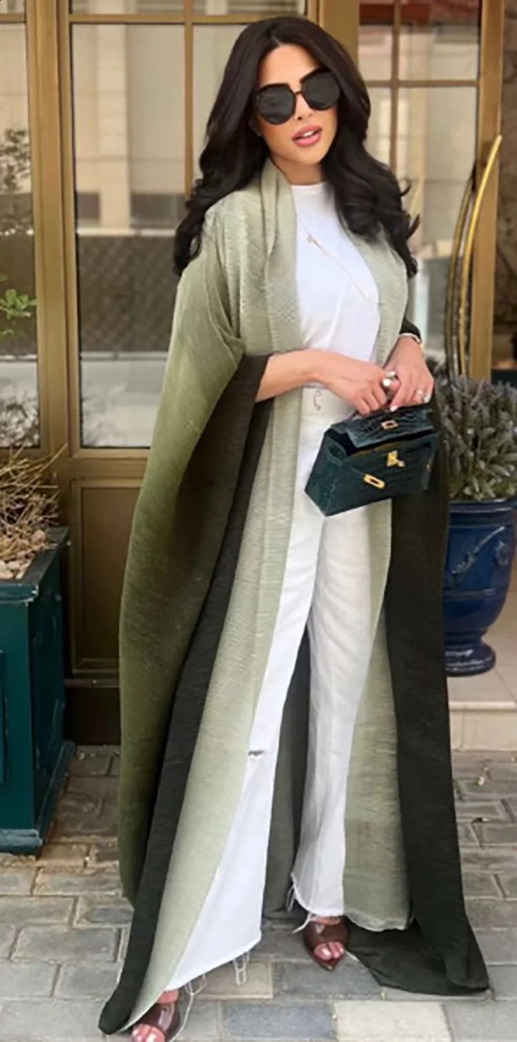 Miyake Fold Long Sleeve Trench Coat Women Fall Gradual Color Scarf Bat Sleeve Coat 250811