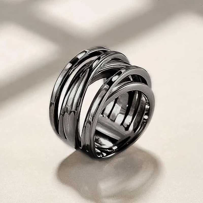 8 Layered Cross Metal Rings for Women Modern Fashion Female Accessories Daily Wear Party Versatile Statement Jewelry W250812