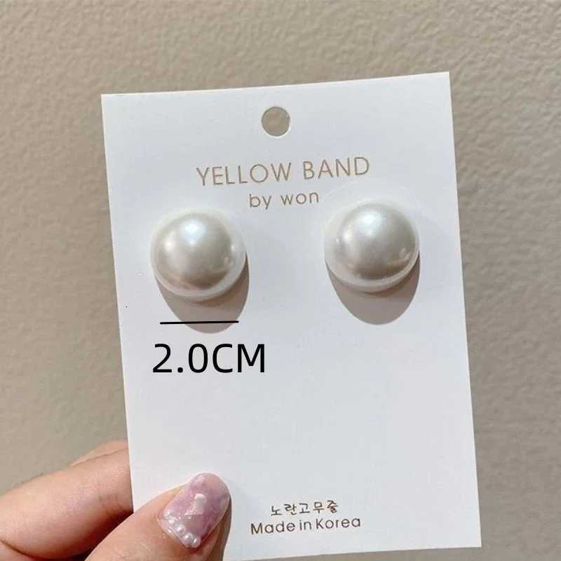 2.0CM Big Imitation Pearl Round Stud Earrings Minimalist Trend Statement Brincos for Women Geometric Party Wedding Girl Gifts Y250812