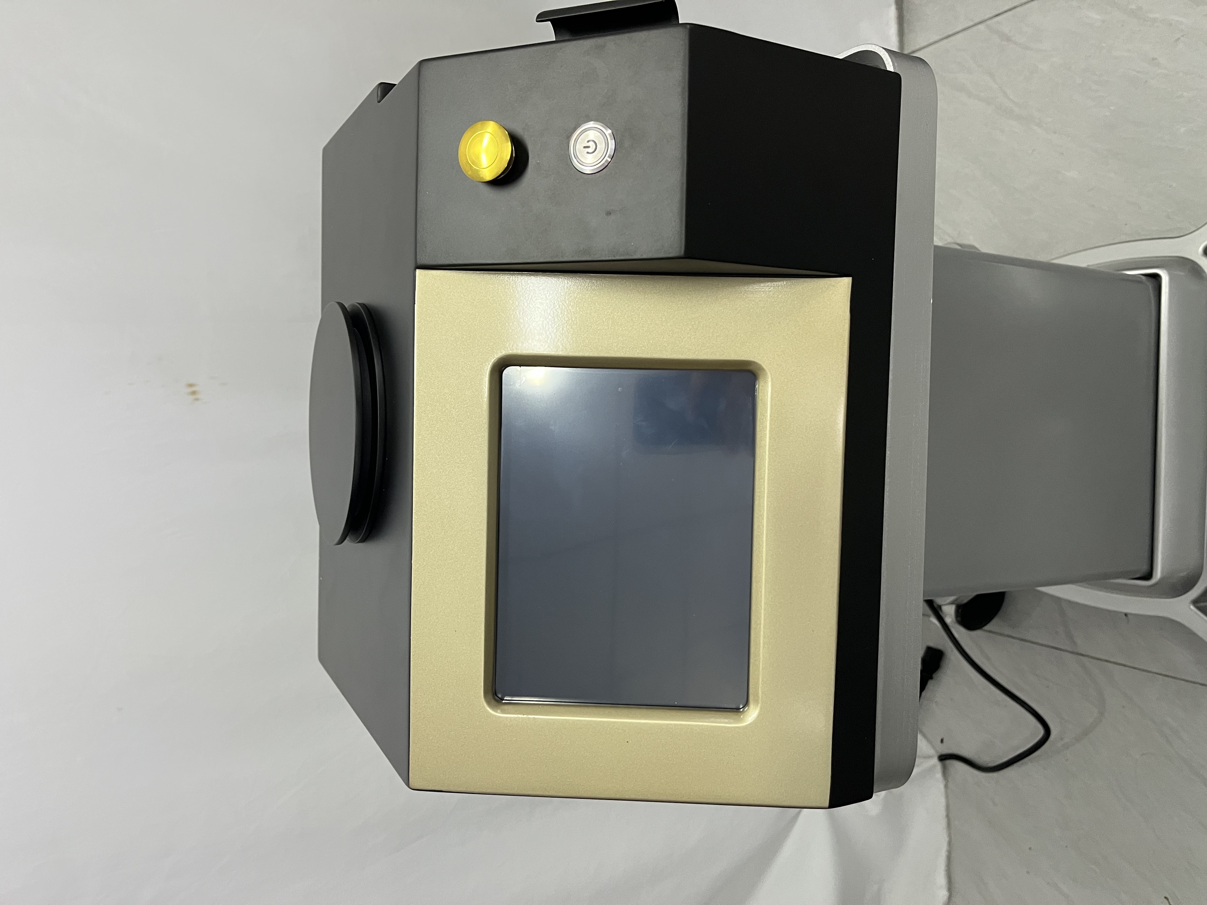 1470nm Diode Laser Fat Removal Body Sculpting Slimming Fat Loss Lipolysis 600um Fiber Cellulite Laser Liposuction Machine