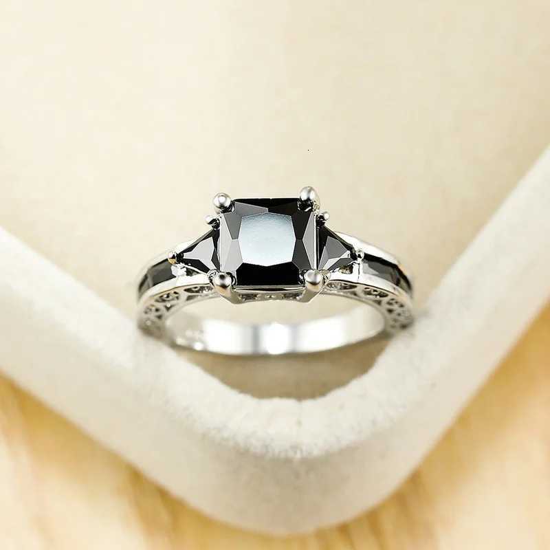 Delicate Silver Color Trendy Ring for Women Elegant Princess Cut Inlaid Black Zircon Stones Wedding Ring Engagement Jewelry W250812