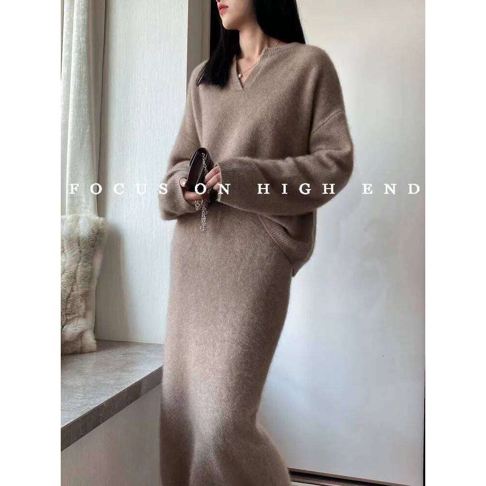 Premium Autumn/Winter 100% Cashmere Solid Color POLO Collar Fleece Sweater + Mid-Length Skirt Two-Piece Set 250813