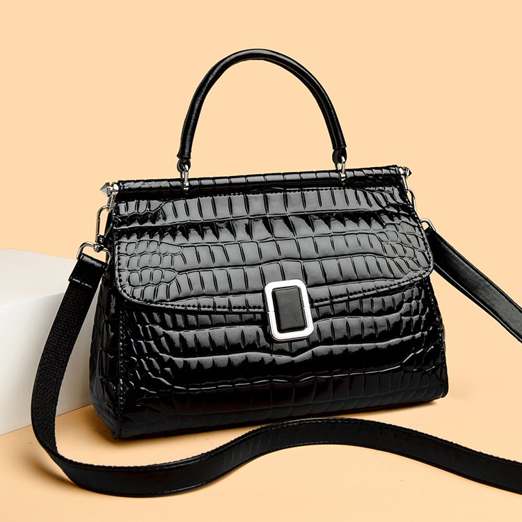 Luxury Black Crocodile Pattern Handbag with Shoulder Strap Elegant Tote for Women