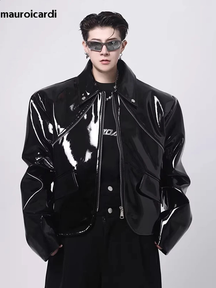 Mauroicardi Spring Autumn Cool Loose Short Black Shiny Reflective Patent Faux Leather Jacket Men Zipper er Clothes 250811
