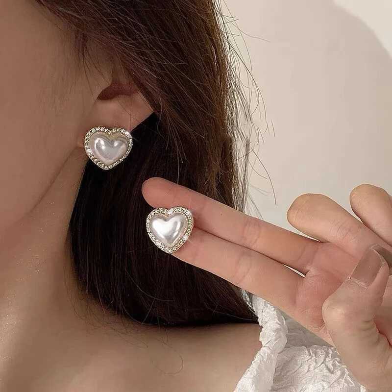Gold Plated Pearl Heart Stud Earrings Shiny Rhinestone Earring Metal Elegant Fashion Romantic Female Couple Jewelry Wedding Gift Y250812