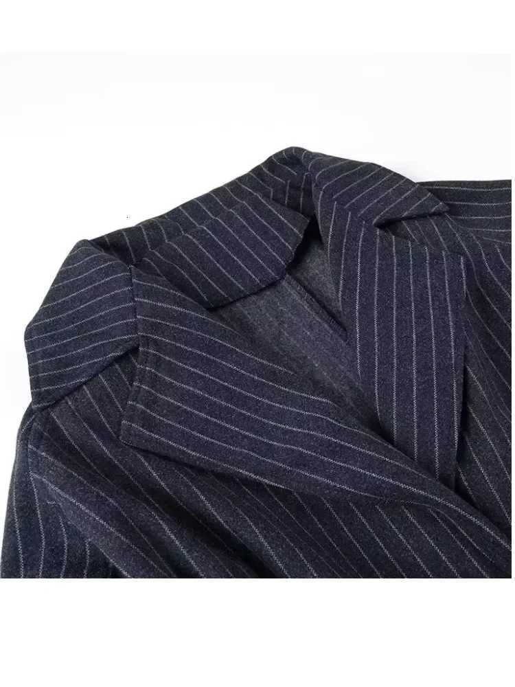 Vintage Striped Long Trench Coats Women Casual Loose Single Button Coats With Muffler Belts Female Autumn Elegant Chic Outerwear Z250813