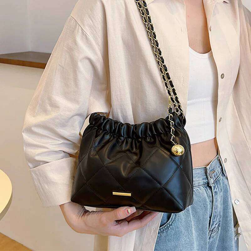 Hot Selling Fashion Pleated Design Pu Crossbody Bags Women Casual Chain Strap Bucket Shoulder Bag For Commuting Gift Designer Bags