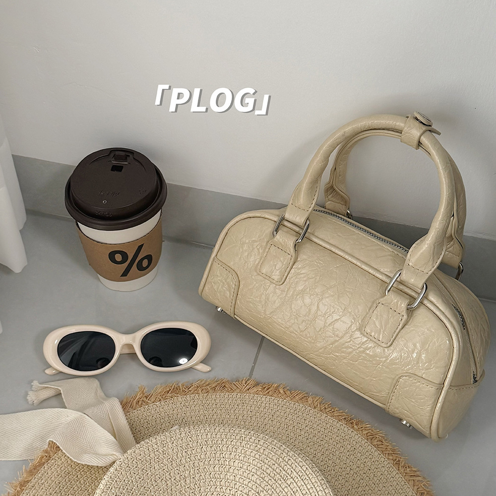 New Handheld Small Square Textured Commuter Niche Design Boston Single Shoulder Crossbody Mori Girl Pillow Bag ddmymarket