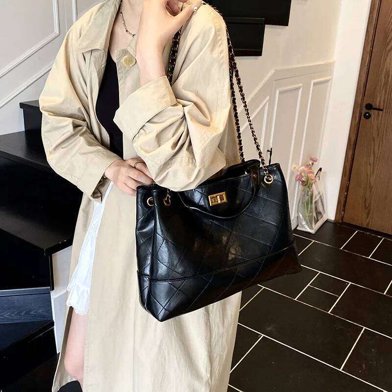Hot Selling Women Colorblock Shoulder Bag Vintage Suede Leather Crossbody Purse With Chain Strap Trendy Underarm Bag Designer Bags