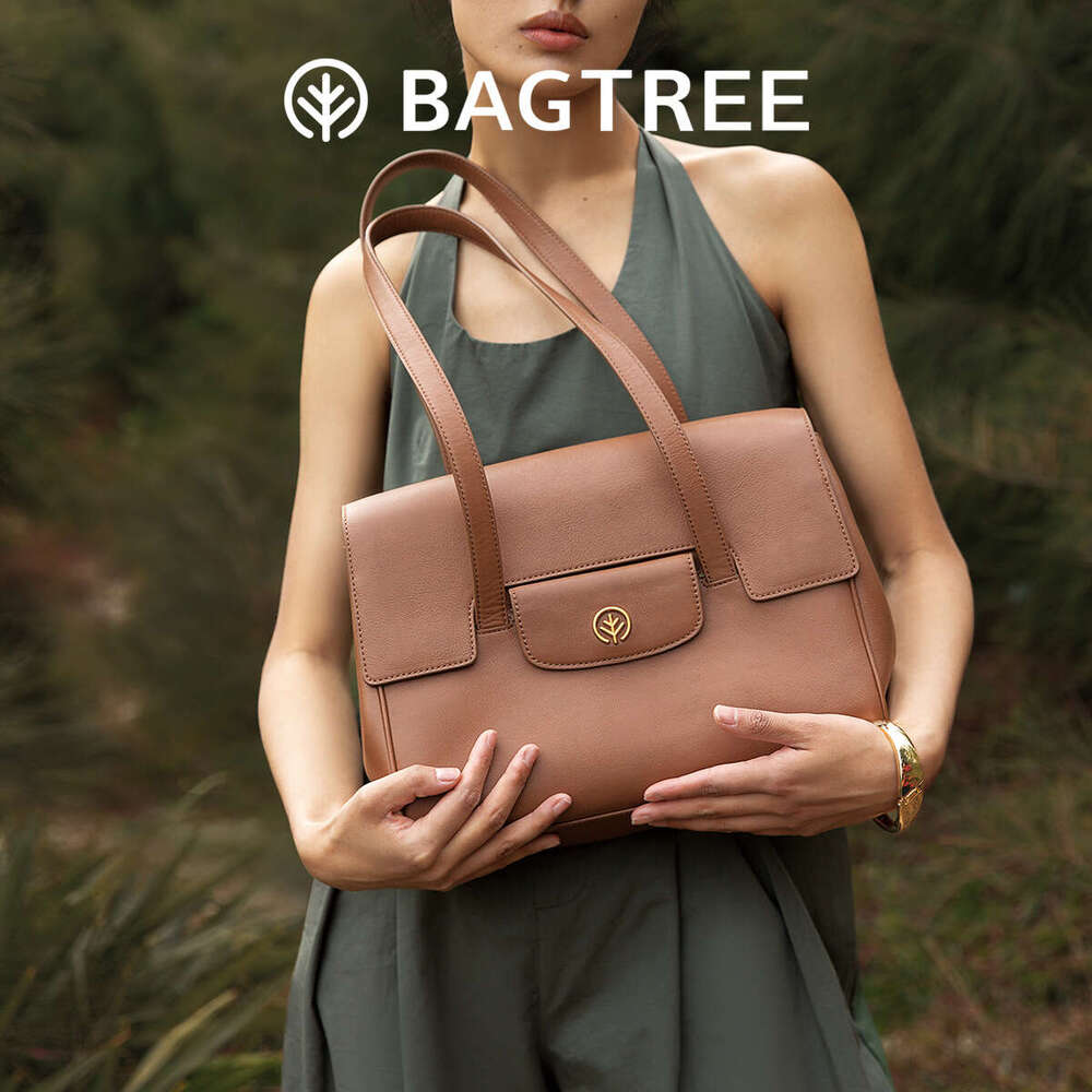 Dolphin Pack Vegetable Tanned Leather Large Capacity Shoulder Commuter Tote Holds Inch Laptop