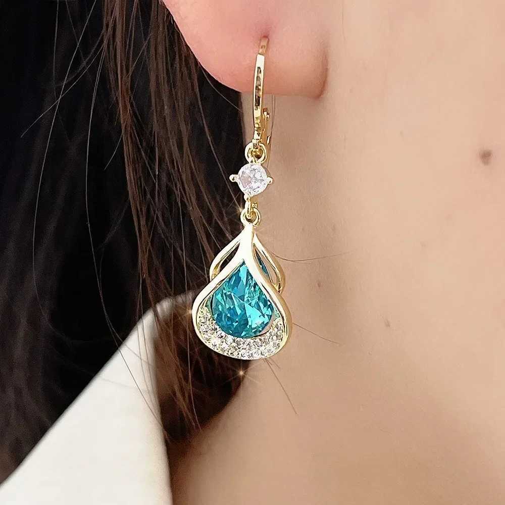 New Fashion Trend Elegant High-end Luxury Super Flash Crystal Tassel Earrings Inlaid Zircon Delicate Ladies Earrings for Women Y250812