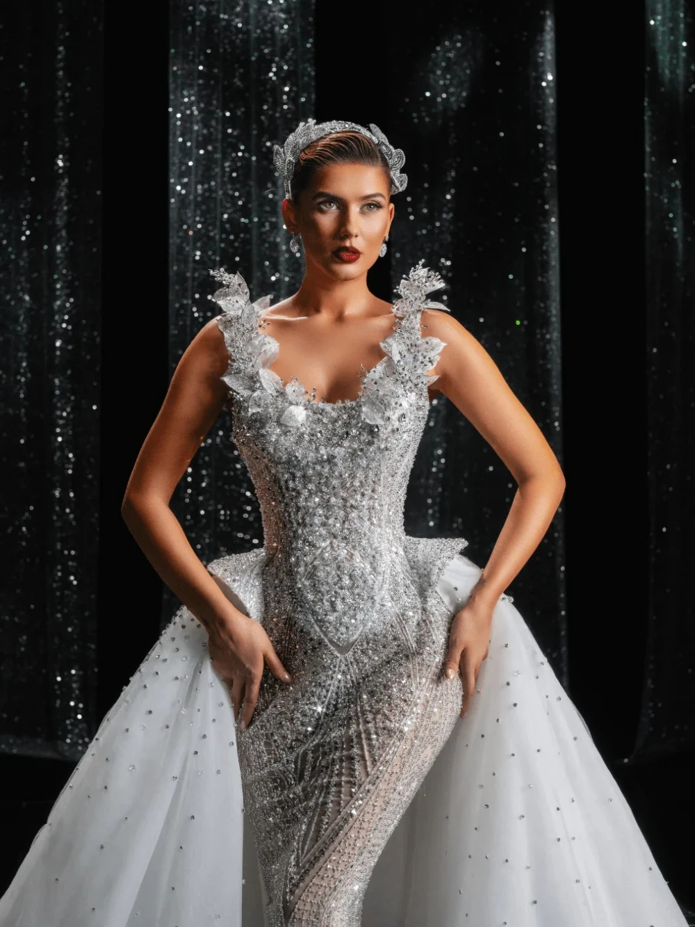 Luxury Sequins Wedding Dress With Detachable Train Beaded Lace Bridal Dress Appliques Floor Length customized vestidos de novia