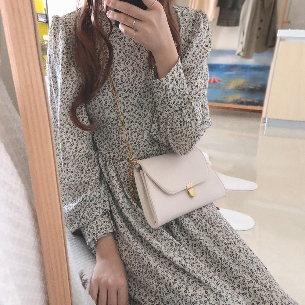 Gentle Milk Tea Versatile Small Square Chain Stylish Single Shoulder Crossbody Bag for Women with Braided Strap ddmymarket