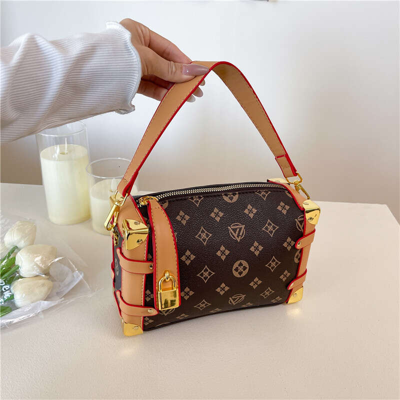 2025 pretty Evening Bags Fashion Small Bucket Bag Ladies Beige Yellow Shoulder Casual Messenger Mini Handbag beautiful Solid Color Mobile Phone Party