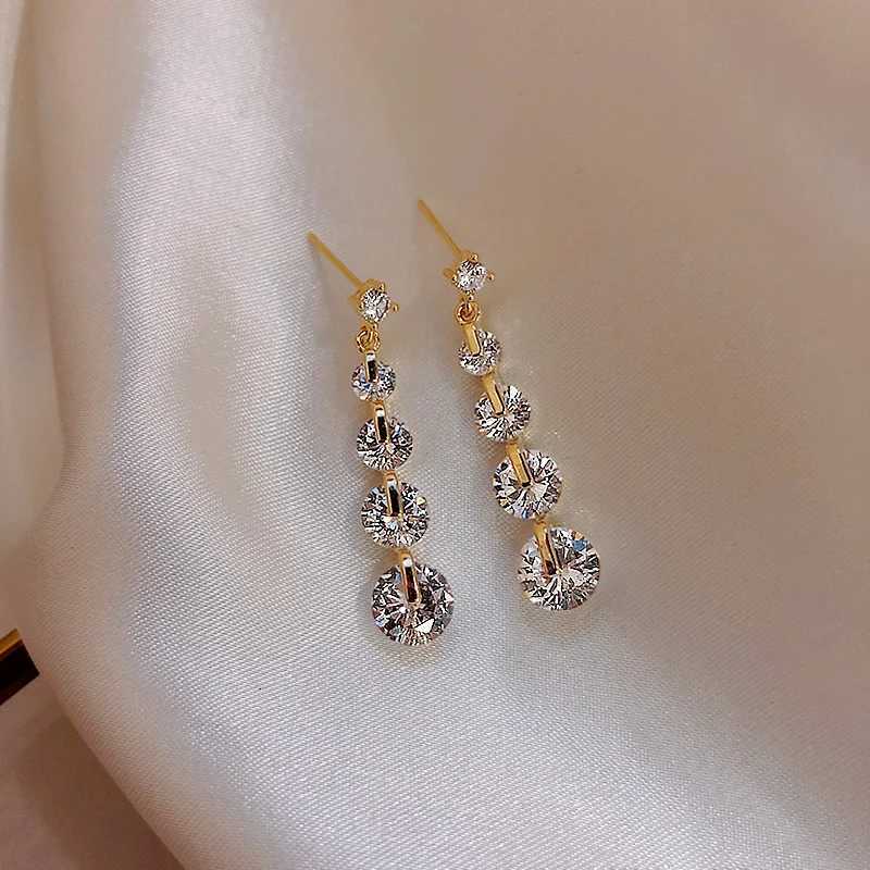 Fashion and high-level crystal Zircon Earrings party focus earrings give gifts to friends everyday wear trendy womens Earrings Y250812