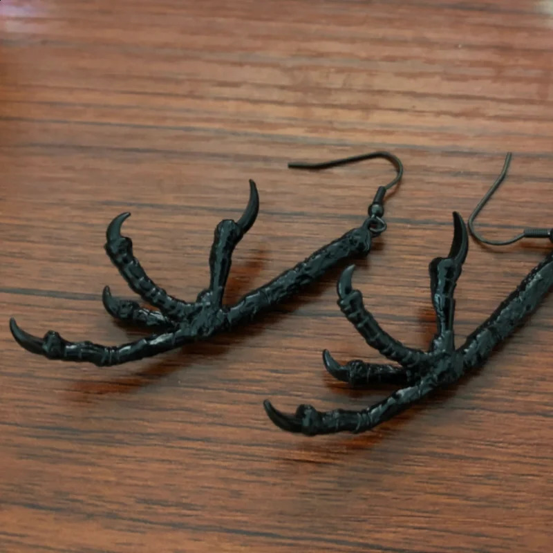 Gothic Black Claw Talon Earring Punk Crow Bird Skull Heel Occult Goth Jewelry 250812