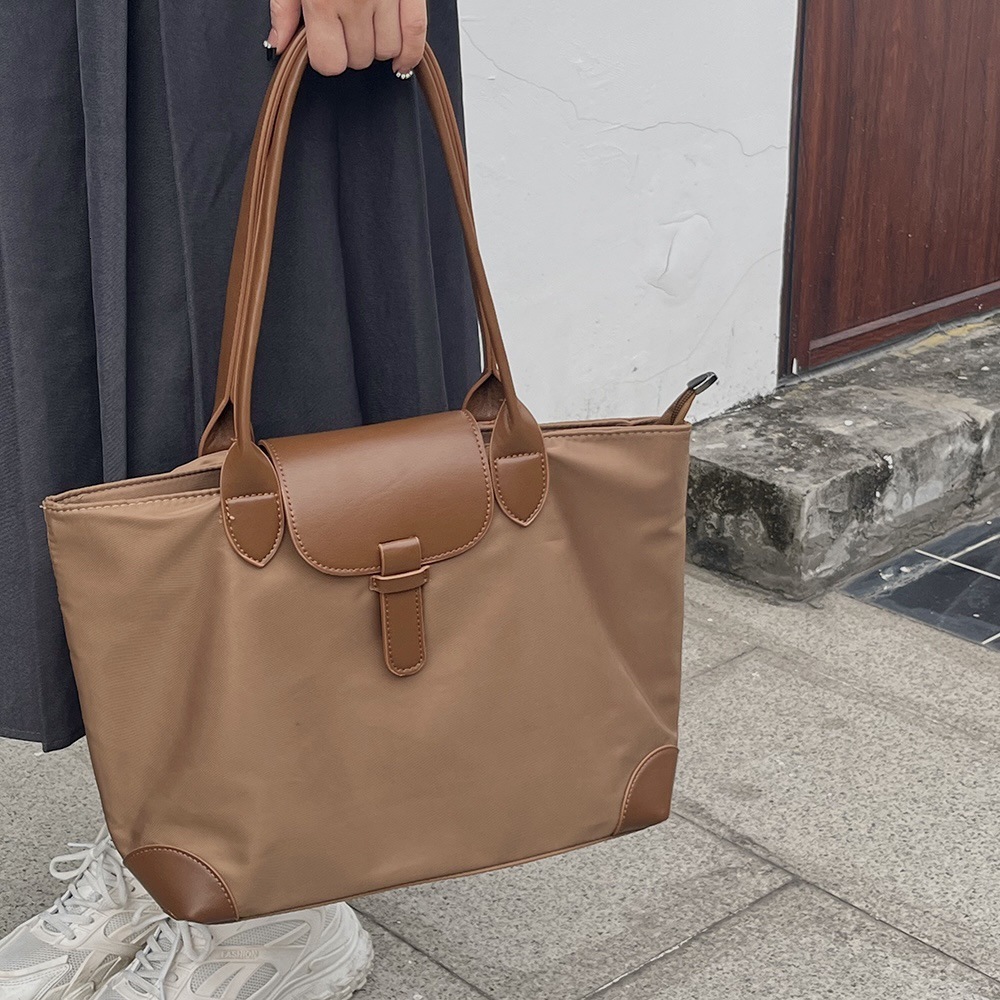 Large Capacity Women, Practical and Lightweight Nylon Tote Bag for Commuting, Versatile Dumpling Single Shoulder Bag, Trendy ddmymarket