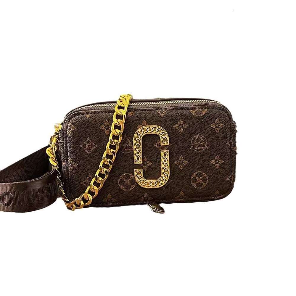 DHessentials Louis Fanghua New Spring Summer Chain Camera Single Shoulder Casual Crossbody Fashionable High-end Trendy Phone Bag