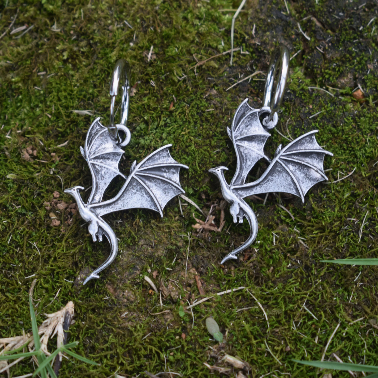 1 pair wiccan Halloween Gothic dragon earring with stainless steel hook 250812
