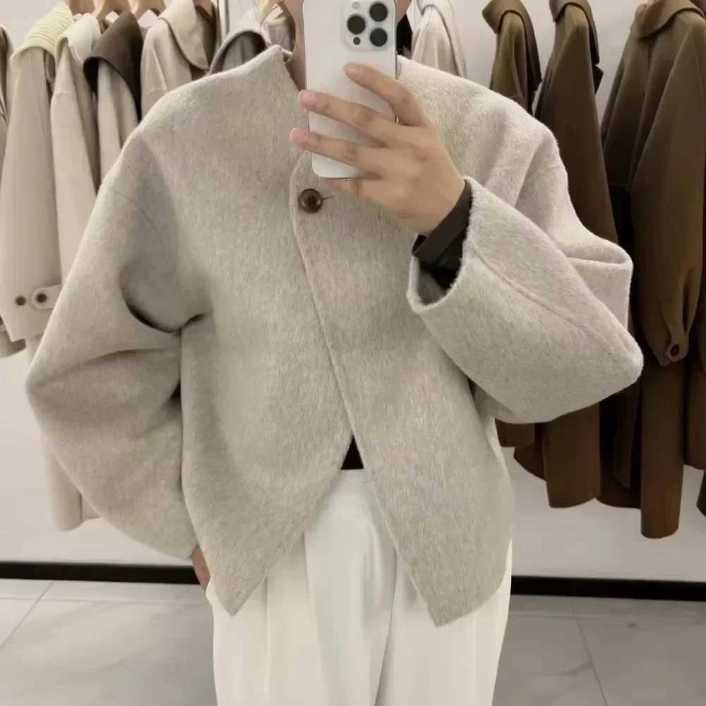 Elegant Woolen Wool Blend Coat Single Button Cashmere Lady Short Scarf Collar Woolen Jacket Women Autumn Winter Wool Coat Female Z250813