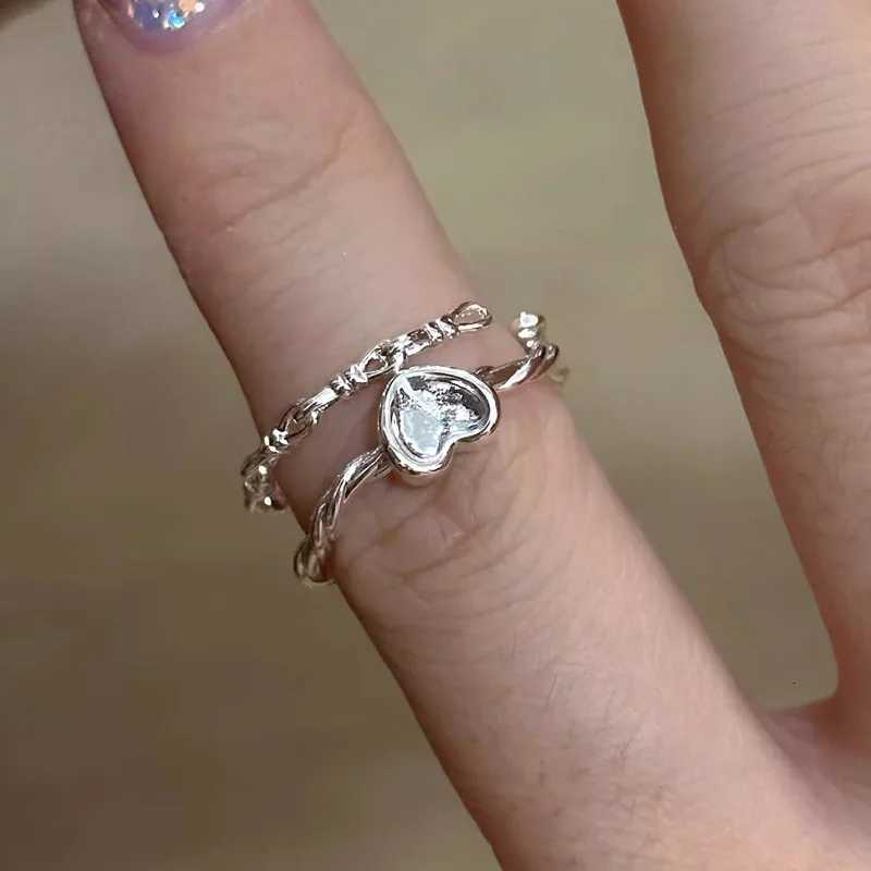 Simple Love Heart Chain Ring for Women Silver Color Opening Adjustable Ring Engagement Wedding Jewelry Fashion Girlfriend Gifts W250812