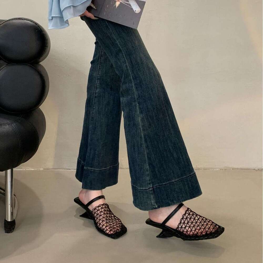 2025 Summer Fashion Casual Women's Breathable Black Woven Hollow Square Toe French Style Niche Designer shoe Wedge Slippers