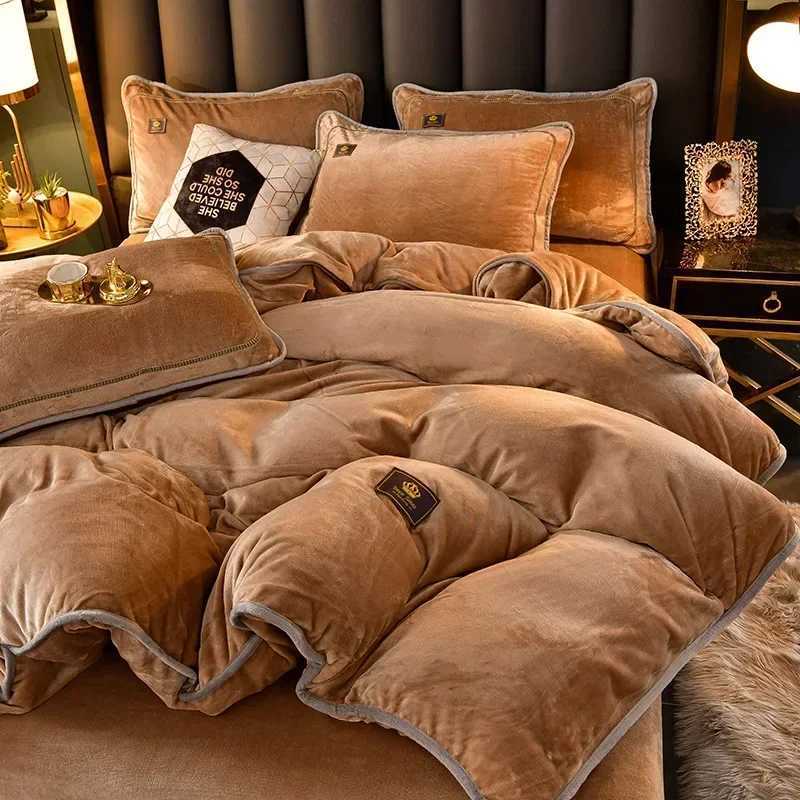 Luxury Milk Fleece Supper Ultra-thick Bedding Set Queen Size High End Warm Winter Duvet Cover Set Warmth Comforter Bedding Sets XJ250619