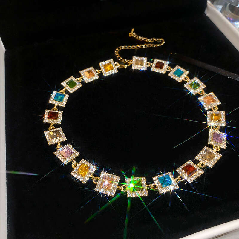 New Super Shiny Square and Round Colorful Dia Necklace Light Fashion Clavicle Chain French Simple High-end Sense Choker