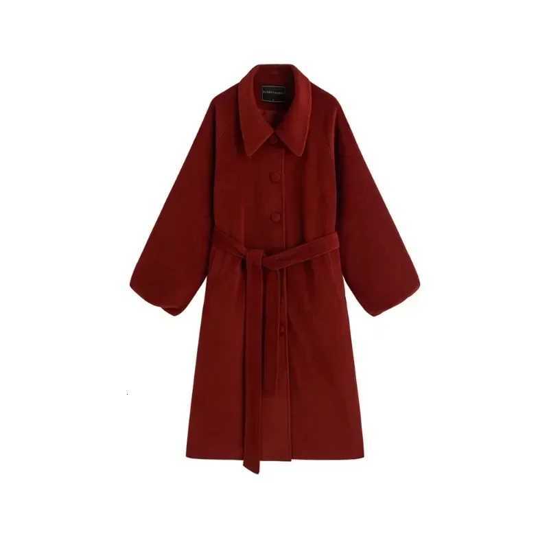 Vintage Red Wool Cape Coat with Belt Loose Fit Retro Style Womens Warm Woolen Outerwear Casual Chic Coat for Fall Winter Z250813