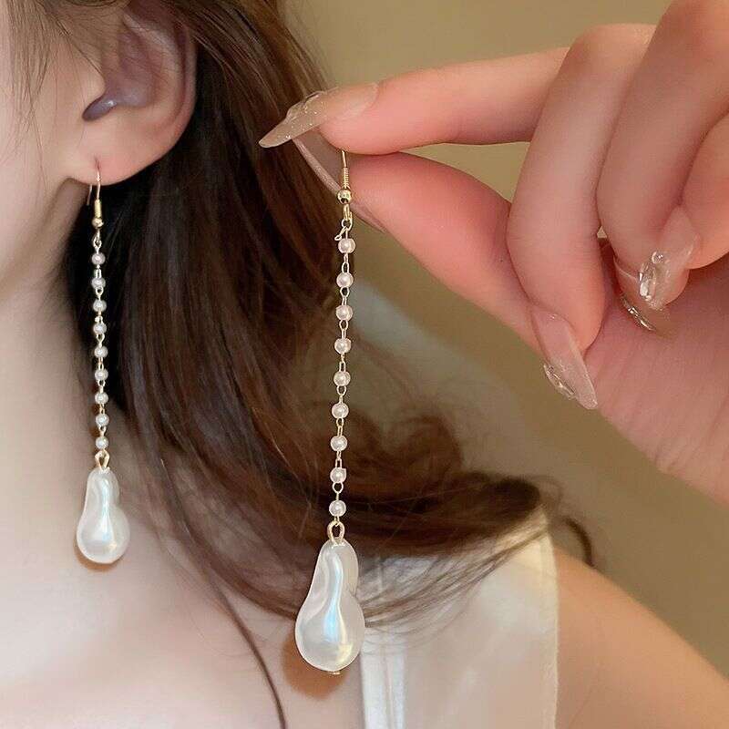DHcollections Sier Needle French Light Dia Butterfly Niche Simple Versatile Commuting Elegant High-end Earrings for Women