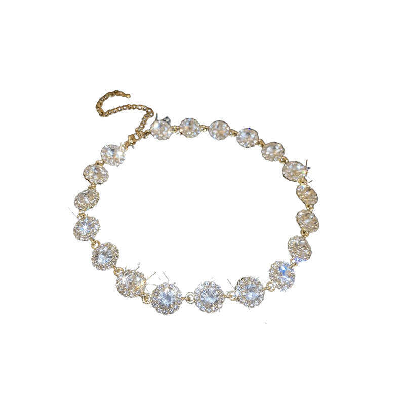 New Super Shiny Square and Round Colorful Dia Necklace Light Fashion Clavicle Chain French Simple High-end Sense Choker