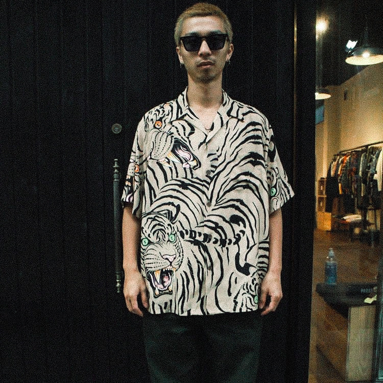 Cloud Pattern TIM LEHI Dragon Tiger Casual Short Sleeve Hawaiian Shirt for Men and Women - view 3
