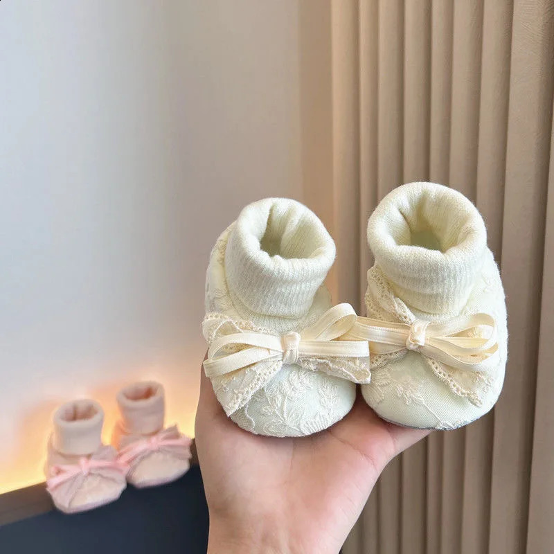 Fashion Style Baby Boots Cute High Quality Soft NonSlip Sole 01 Year Old born Walking Shoes 250812