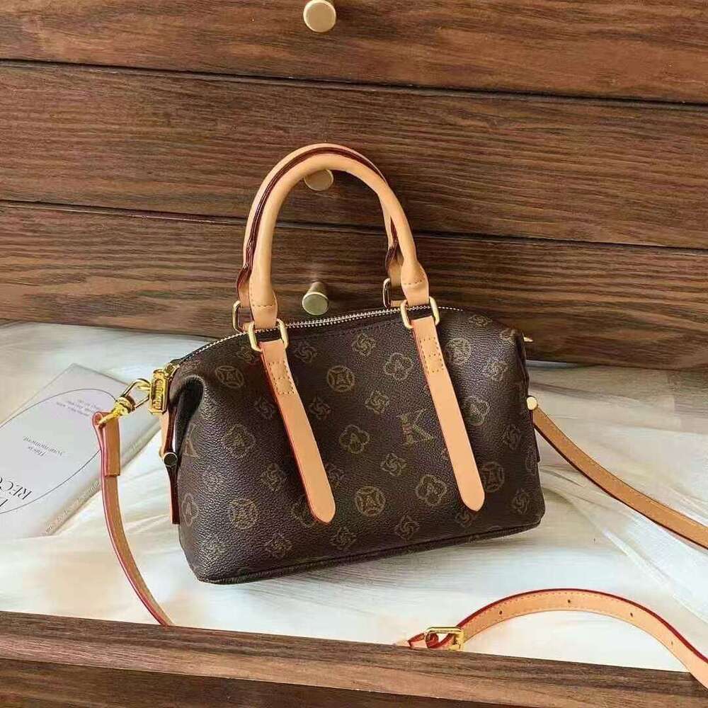 Gutiko Single Shoulder Crossbody Light Luxury Niche Printed Underarm Small Square Bag Fashion 2025 New Handbag
