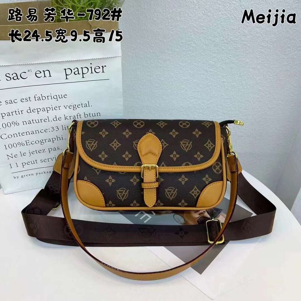 Louis Fanghua New Elegant Nurse for Women Stylish Korean Fashion Versatile Single Shoulder Color-Block Crossbody Bag Trendy Baguette