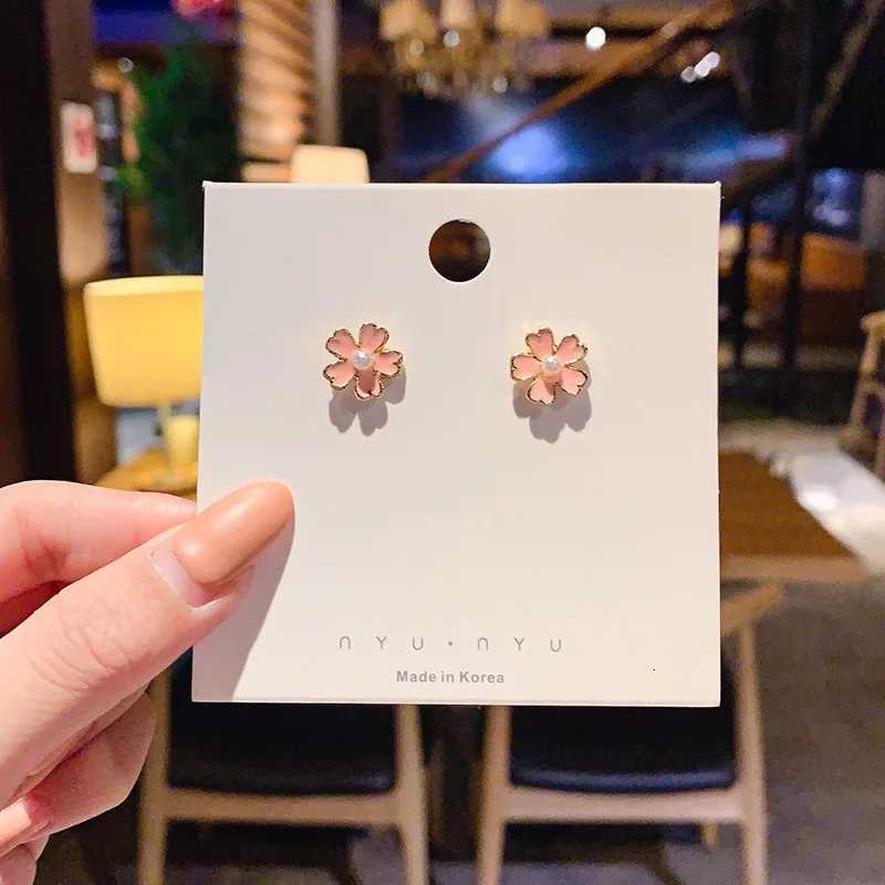 Sweet Pink Cherry Blossoms Sakura Flower Imitation Pearl Stud Earring for Woman Brincos Jewelry Orejeras Gift Y250812