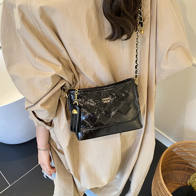 2025 Cross-border Summer Disco Niche Quilted Light Luxury Small Designer Bag Square Bag Fashion Chain Hobo Bag High-end Single Luxury Bag Shoulder Cro