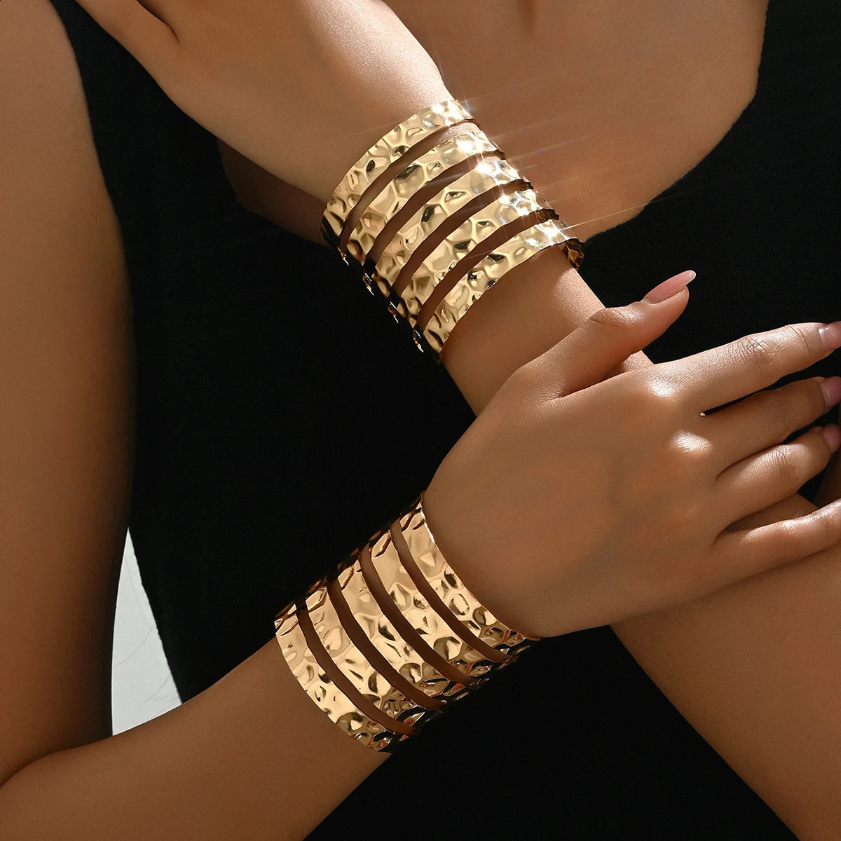 Obega 2 PCS Multilayer Wide Face Metal Cuff Bracelet For Women Punk Gold Silver Color Bracelet Exaggerated Party Jewelry 250812