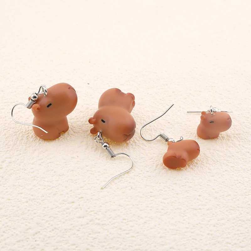 Resin Cute 3D Capybara Animal Drop Earrings For Women Friend Gift Cartoon Trendy Kawaii Simulation Doll Pendant Earring Jewelry Y250812