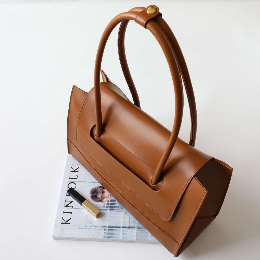 Genuine Leather Women s Simple Shoulder Underarm Casual Versatile Large Capacity Mercerized Cowhide Notebook Commuter Bag