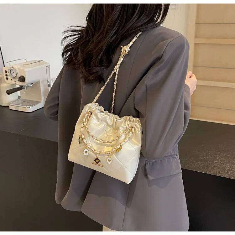 Hot Selling Solid PU Quilted Chain Crossbody Women Small Shoulder Bag Textured Daily Commuter Trendy Designer Bags