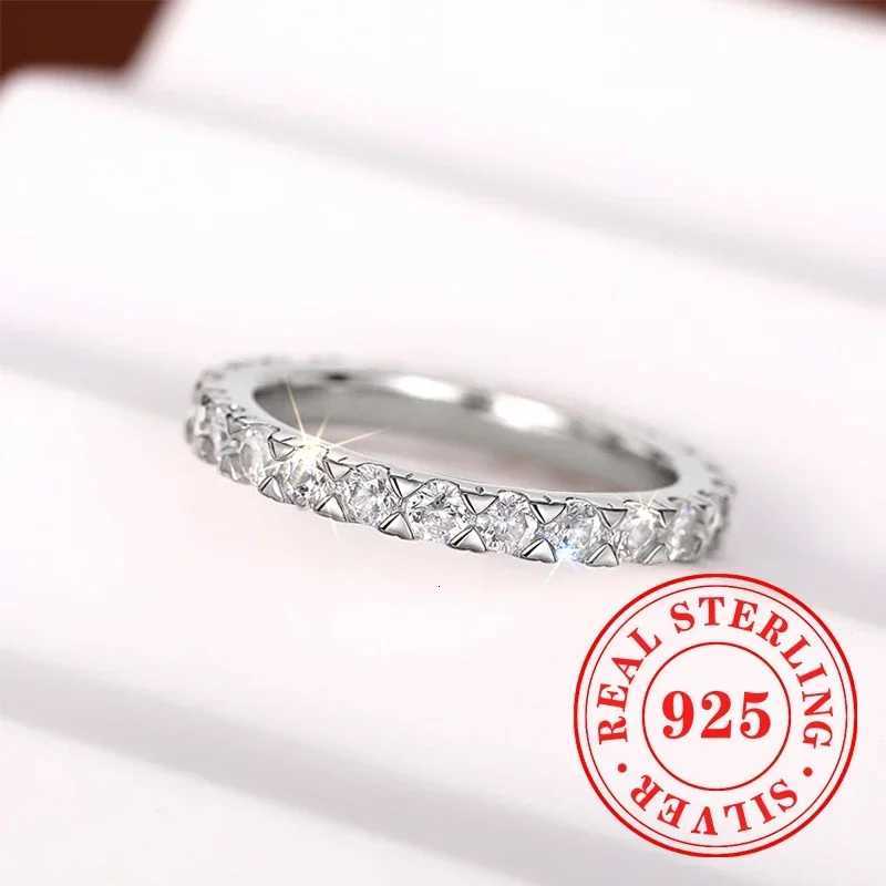925 Sterling Silver Brilliant Finger Accessory Wedding Fine Jewelry Gifts Sparkling Fully Inlaid Zirconia Rings for Women W250812