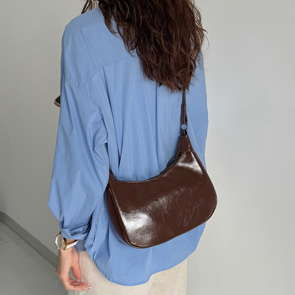 Niche Underarm for Women, Fashionable Single Shoulder Soft Leather Commuter Versatile Crossbody PU Crescent Bag ddmymarket