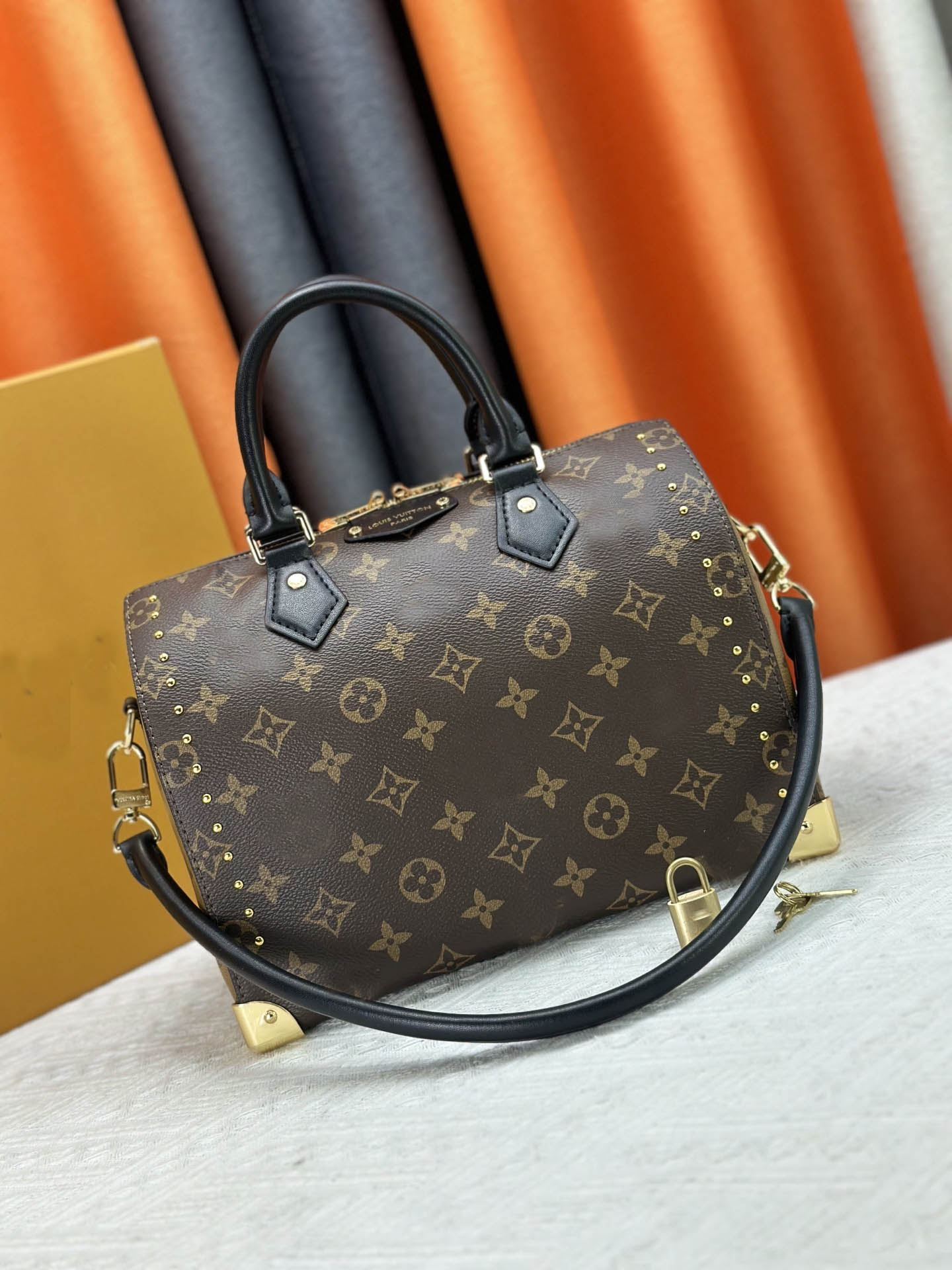 2025 Luxury Designer Design Retro Patterned Pillow, Premium Crossbody Handbag